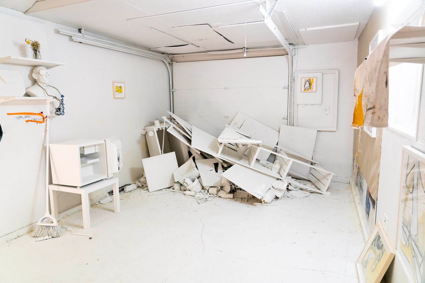 No Kitchen Sink, 2021. Whole damn studio, single car garage x single car garage. Photo: B.Okabe.