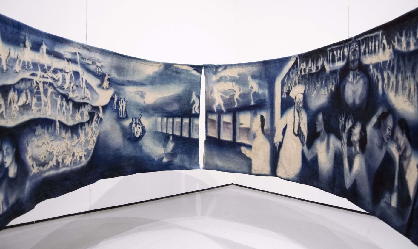 The Robert Browne (interior view), 2022. Fabric dye, charcoal, thread, linen, and steel; 78 x 96 x 168 in., painting dimensions 48 x 420 in. Photo courtesy the artist.